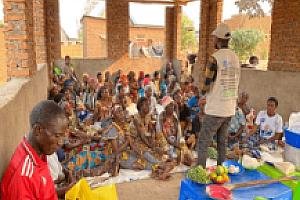 Prise en charge de la Malnutrition aiguë modérée (Traitement et Prévention) chez les enfants de moins de 5 ans et les FEFA au Tanganyika dans les ZS Manono, Ankoro, Kiambi, Nyunzu et Kabalo – Photo de Démonstration culinaire dans l’AS de Sange Etat, Zone de santé de Ruzizi, Sud Kivu-cmpr
