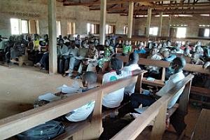 Projet de formation en gestion post récolte, commercialisation et accès au marché, formation sur l’alphabétisation fonctionnelle, activités FFA et d’inclusion financière Kasaï central dans les ZS Luiza et de Tshikaji – Formation des femmes et jeunes représentants des OP sur l’entrepreneuriat agricole et la chaine de valeurs des produits vivriers et maraichers