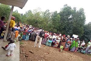 Projet de formation en gestion post récolte, commercialisation et accès au marché, formation sur l’alphabétisation fonctionnelle, activités FFA et d’inclusion financière Kasaï central dans les ZS Luiza et de Tshikaji – travaux dans le champ communautaire